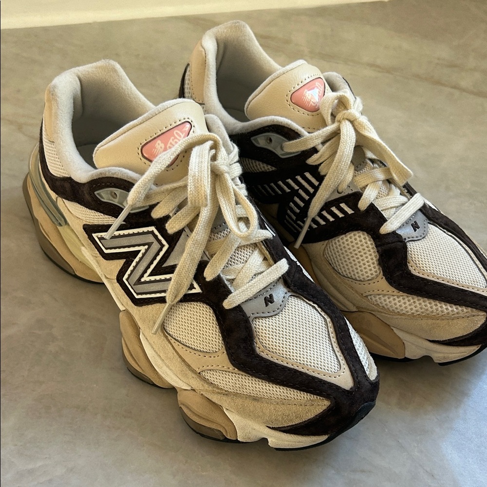 New Balance Women's Beige and Dark Brown Retro Running Sneakers